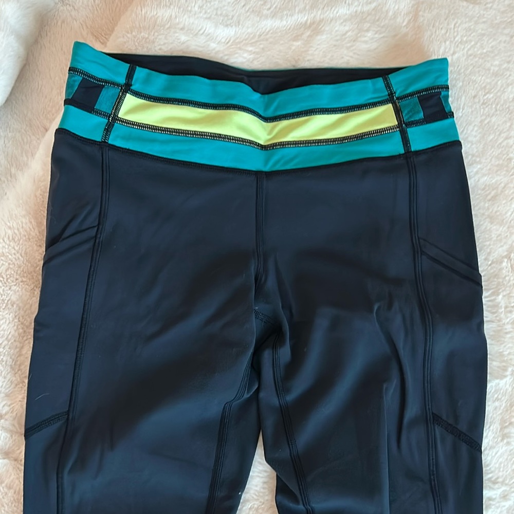 Lululemon leggings size 6